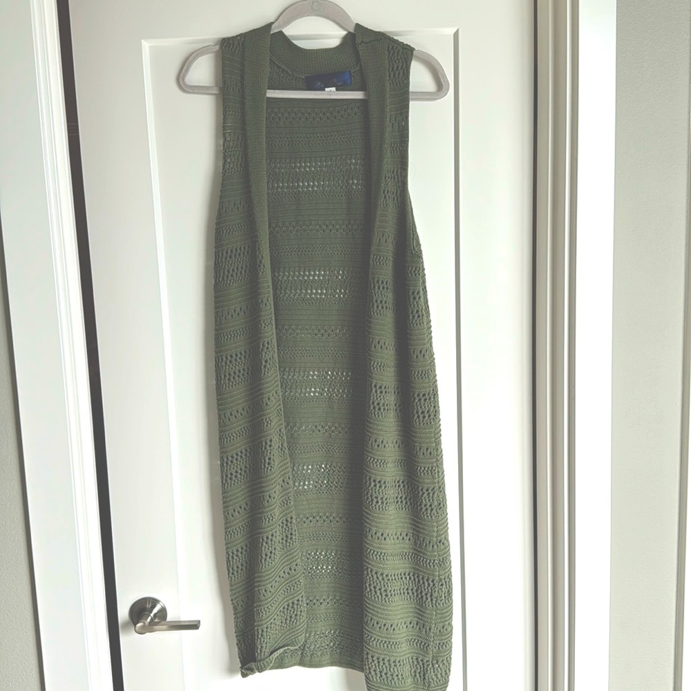 Long knitted cardigan